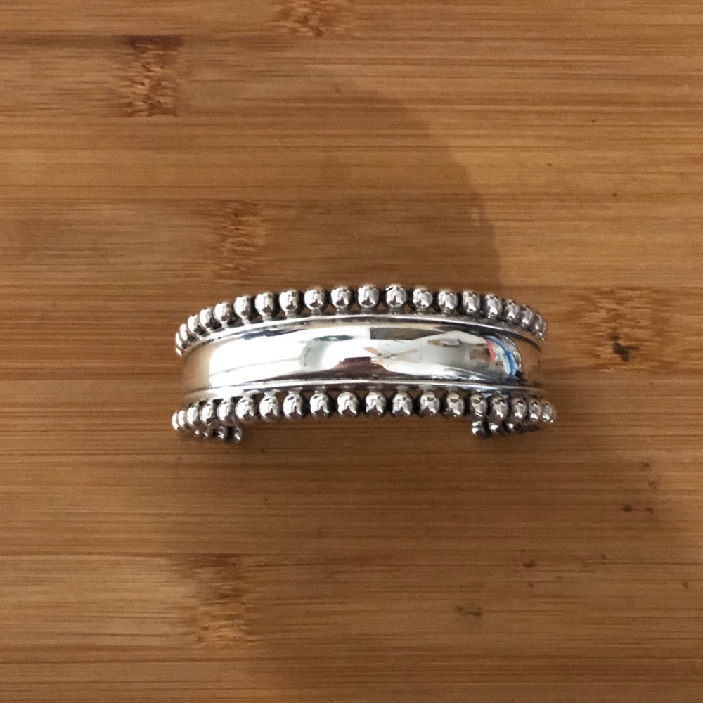 $218 Large Estate Cuff Sterling Silver Marked 925 - Picture 6 of 11